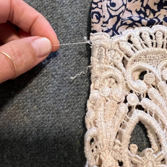 Stone Cold Fox Lace, Silk Robe - Picture 3 of 5